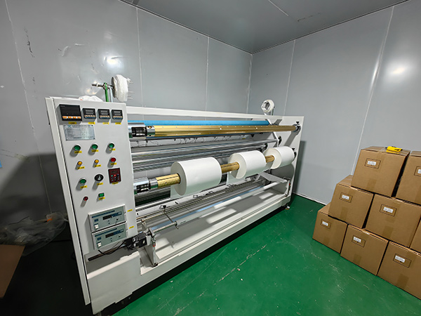卷轴无尘布生产车间