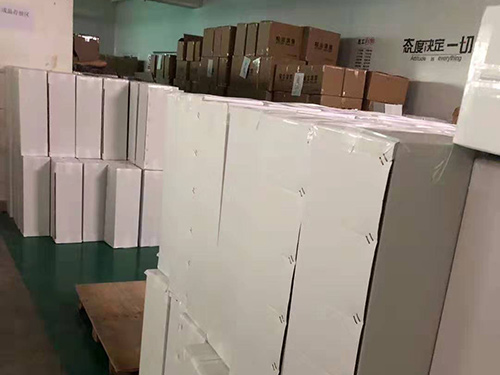 粘尘纸卷生产车间